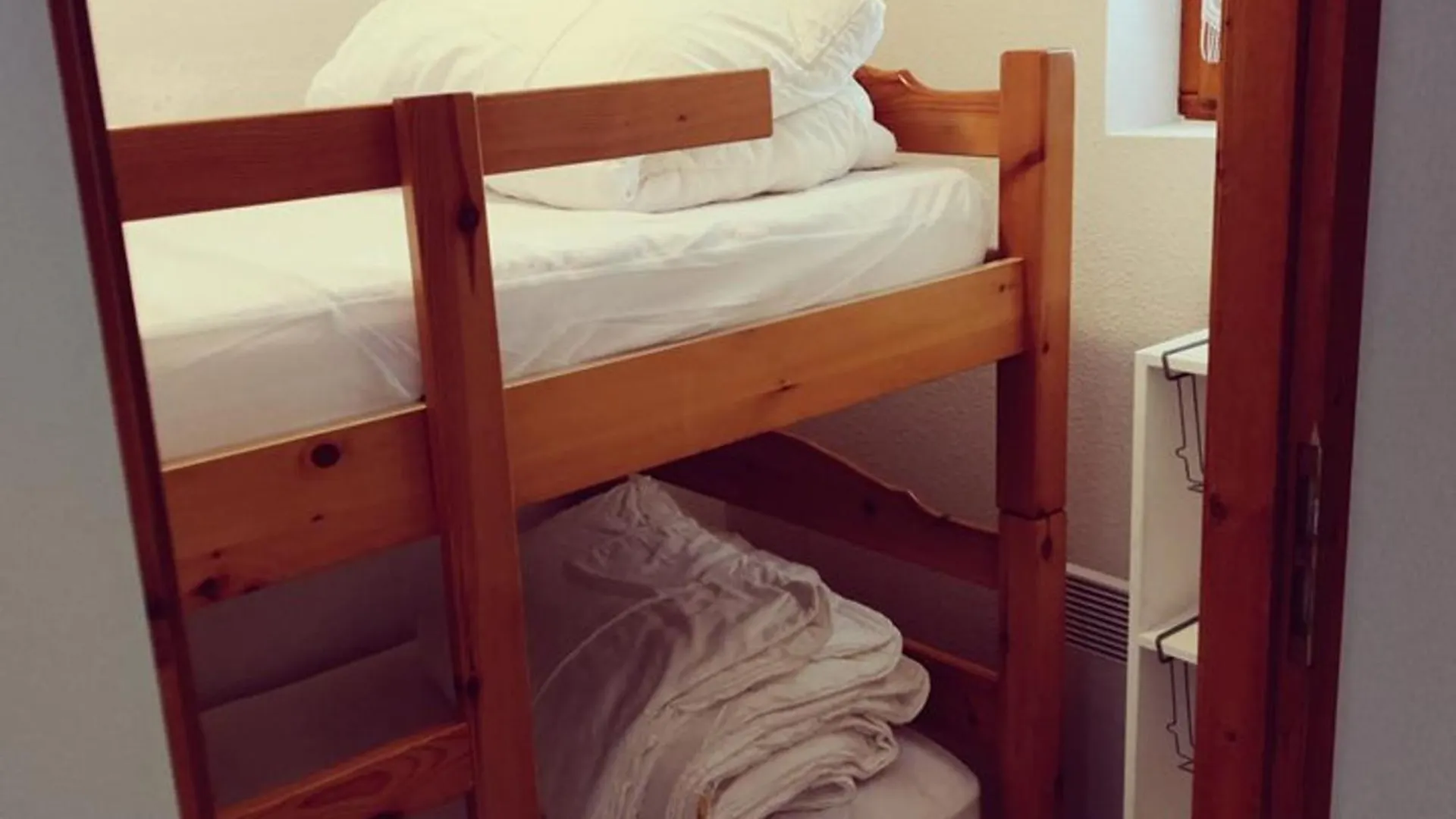 Studio Cabine Au Pied Des Pistes Avec Parking Et Wifi - Fr-1-573-124 Saint-Jean-dʼAulps